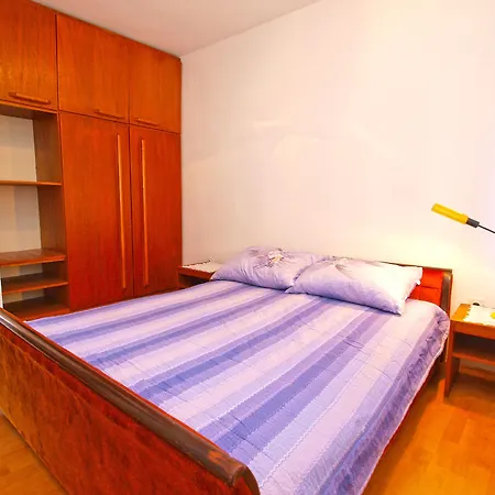 Biskupije 940 Apartment *