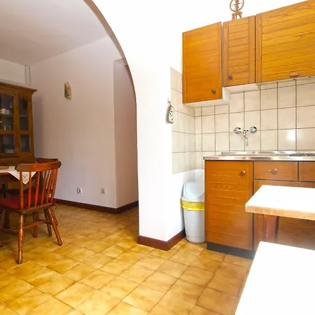 Apartman Biskupije 940 *