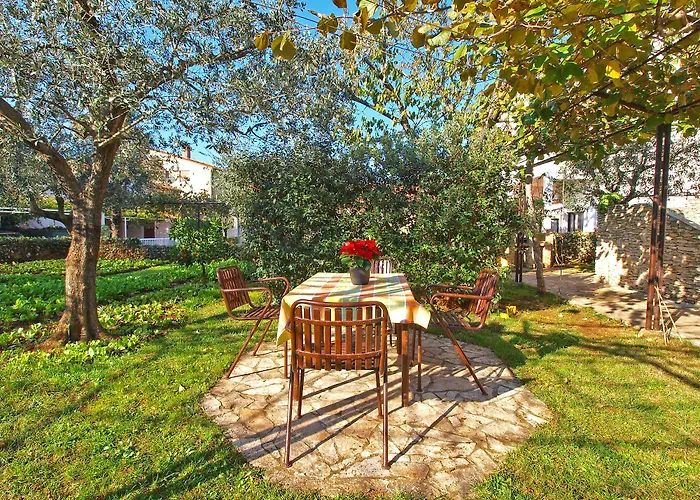 Biskupije 940 Μεντουλίν